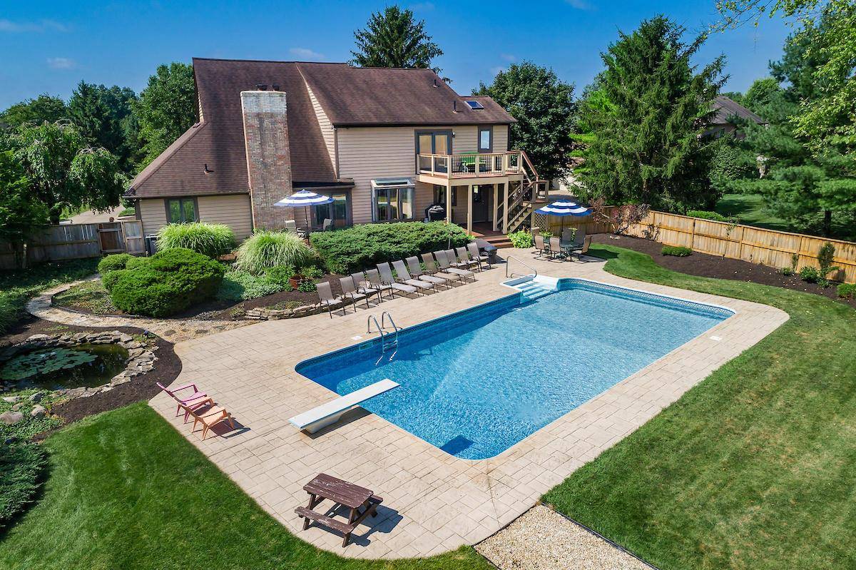 7726 Laurelwood Drive, Canal Winchester, OH 43110