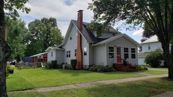 117 W 4th Street, Frazeysburg, OH 43822