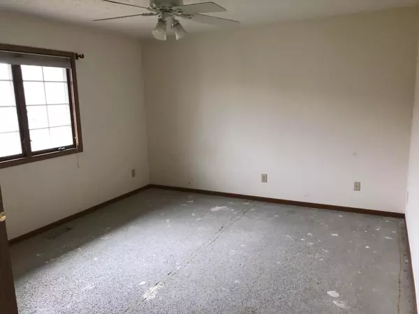 London, OH 43140,437 Samantha Circle