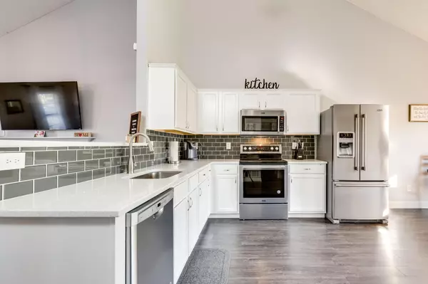 South Bloomfield, OH 43103,96 Richard Avenue