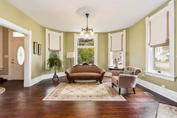 London, OH 43140,172 E 1st Street