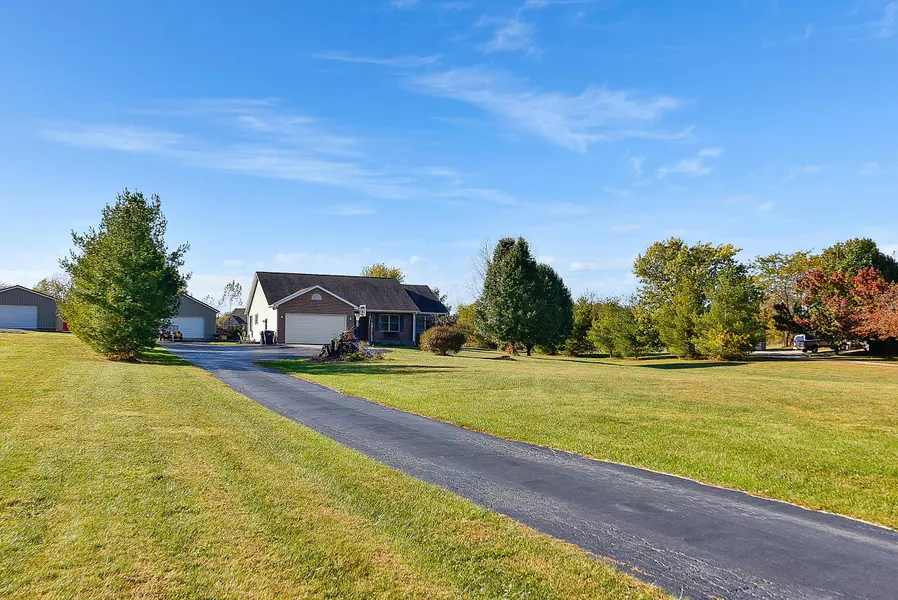 7155 Basil Road, Baltimore, OH 43105