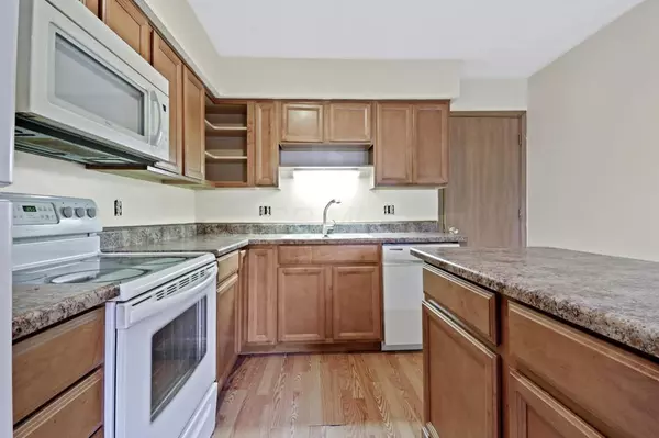 Columbus, OH 43230,5308 Trillium Court