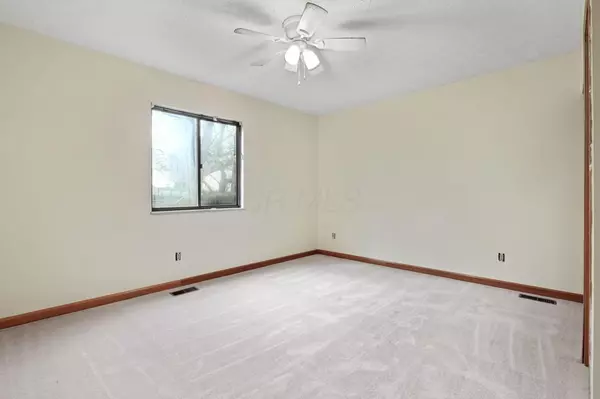 Columbus, OH 43230,5308 Trillium Court