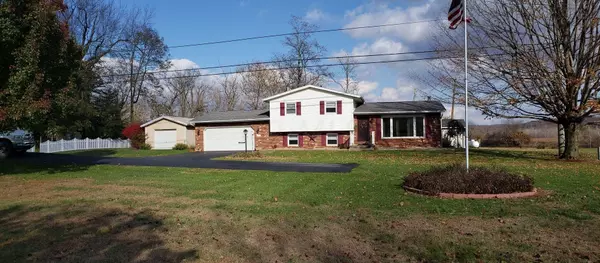 46452 County Road 495, Coshocton, OH 43812