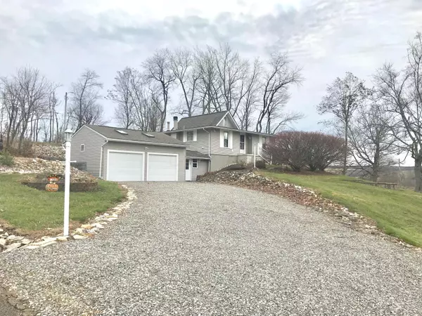 320 Dur Mel Drive, Zanesville, OH 43701