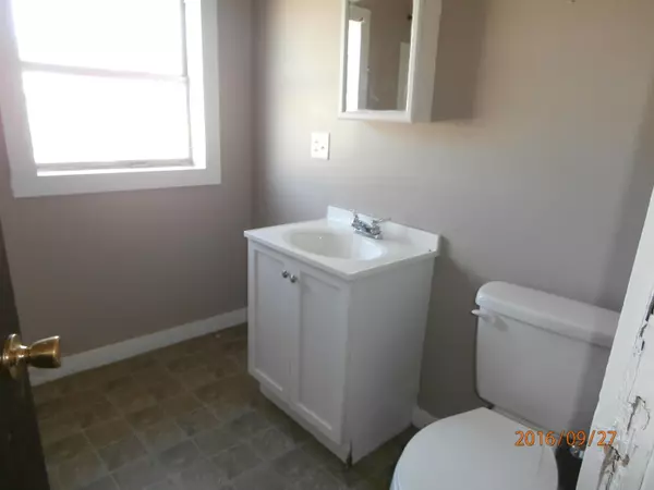Columbus, OH 43207,432434 Hosack Street
