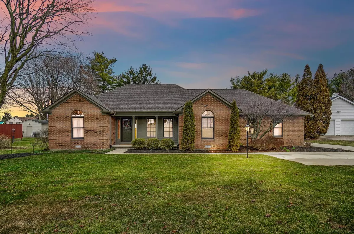 London, OH 43140,327 E High Street