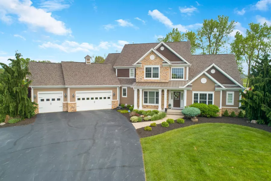 102 Blue Stone Court, Granville, OH 43023