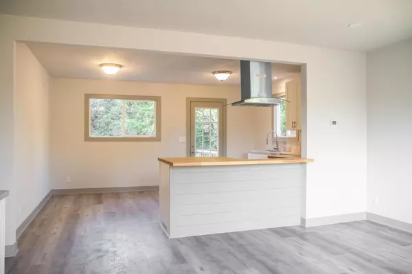 London, OH 43140,212 Olive Street