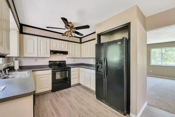 London, OH 43140,401 Graceland Avenue