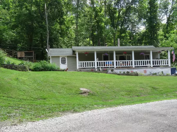 3934 Vicksville Lane, Glouster, OH 45732