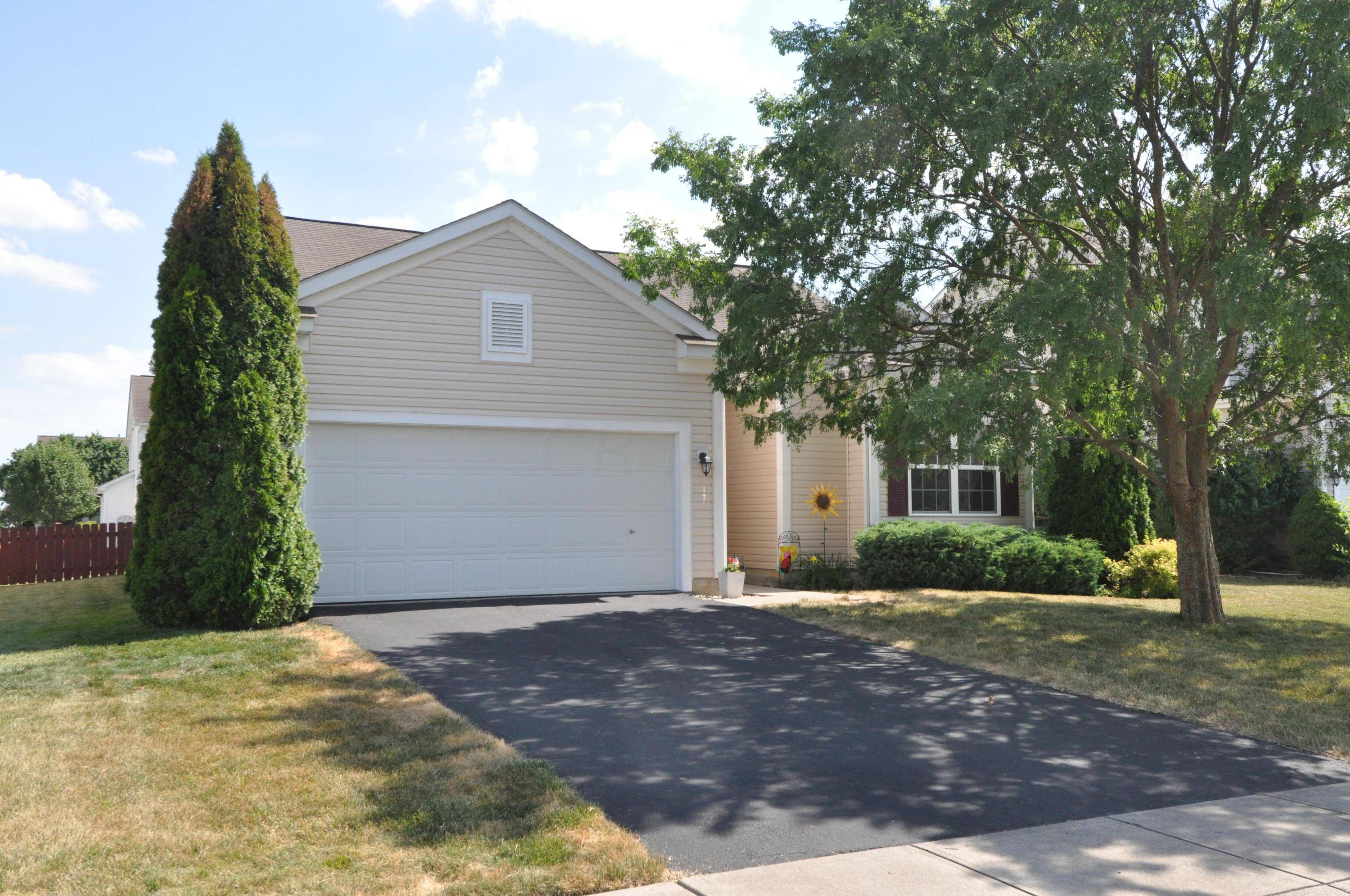 158 Chestnut Estates Drive, Commercial Point, OH 43116