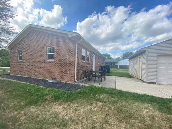 London, OH 43140,1545 E Choctaw Drive