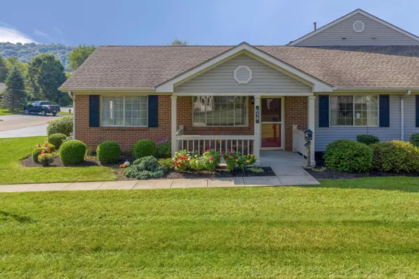 658 Kensington Drive, Heath, OH 43056