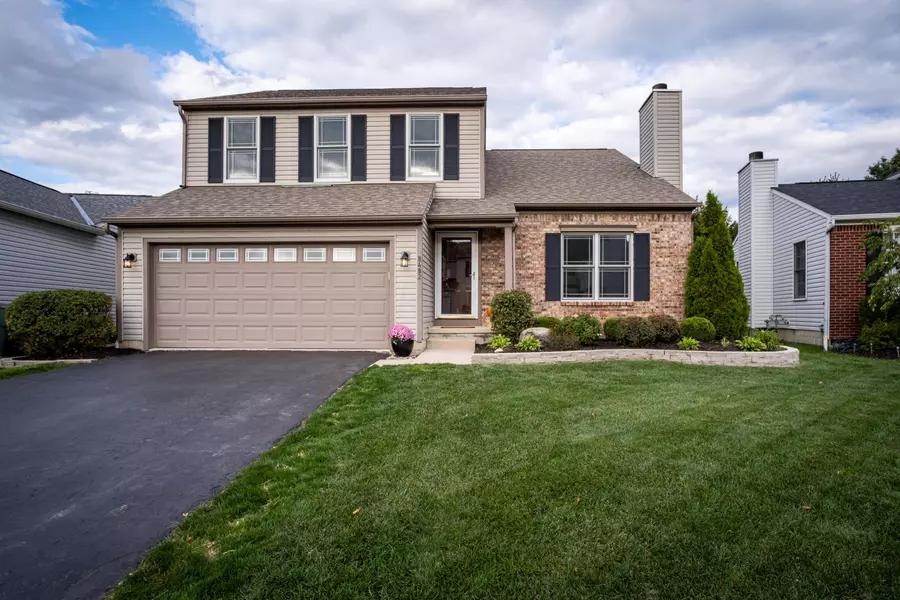 8482 Olenbrook Drive, Lewis Center, OH 43035