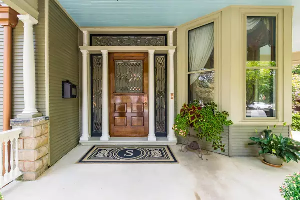 London, OH 43140,60 N Main Street