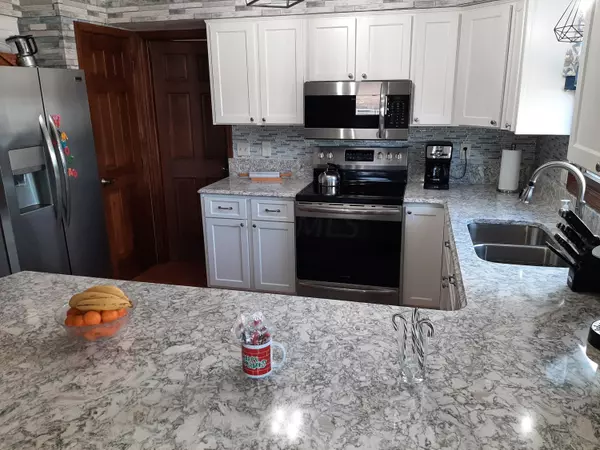 London, OH 43140,8378 Opossum Run Road