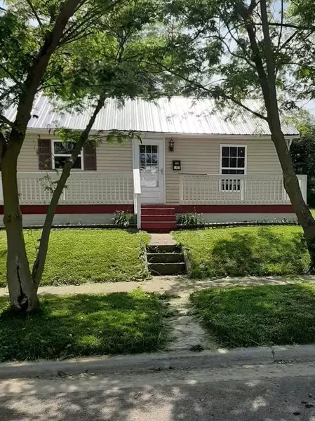 151 N High Street, Mount Sterling, OH 43143