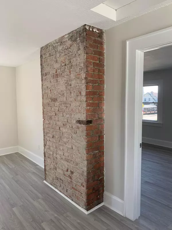 Columbus, OH 43202,2876 Indianola Avenue