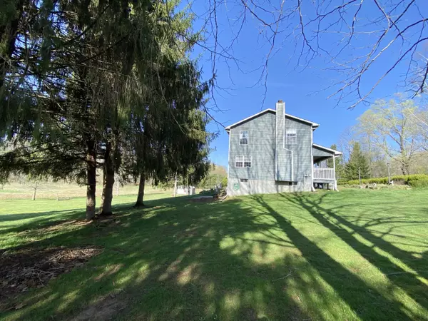 Junction City, OH 43748,4945 Pen Road