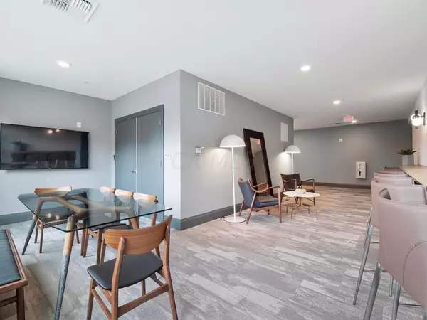 Columbus, OH 43215,751 N 6th Street #204