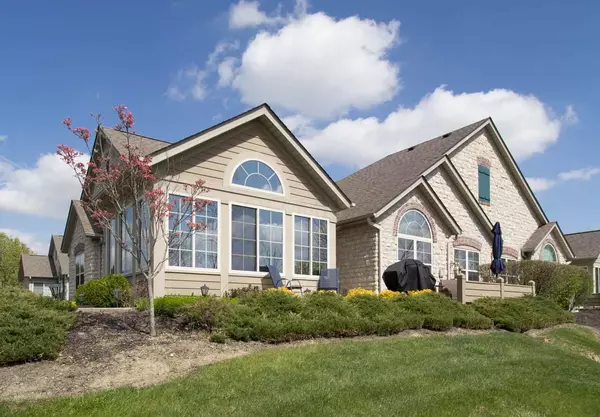 241 Stoneshire Crossing, Pataskala, OH 43062