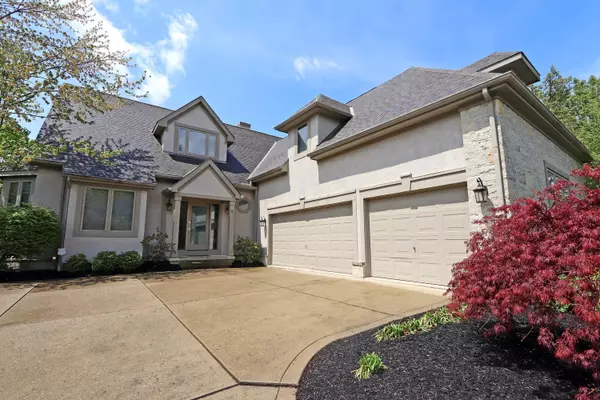 8453 Greenside Drive, Dublin, OH 43017