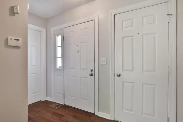 Columbus, OH 43235,2523 Dahlia Way #63B