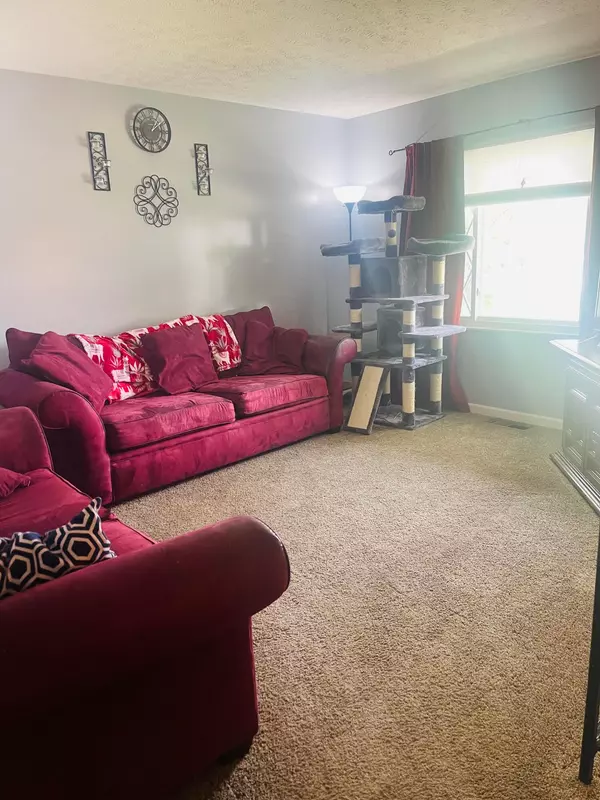 Columbus, OH 43207,885 Traci Court