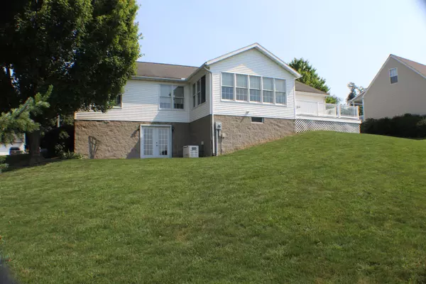 Mount Vernon, OH 43050,36 Longitude Drive