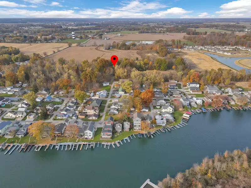 153 Lighthouse Lane, Buckeye Lake, OH 43008