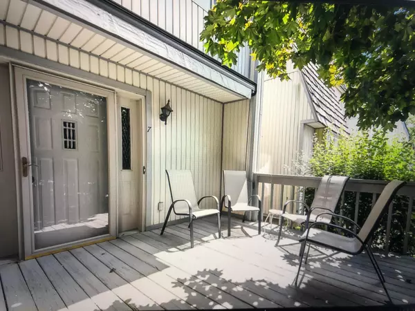 Buckeye Lake, OH 43008,4945 Walnut Road