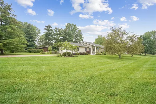 122 Knoll Drive, Granville, OH 43023