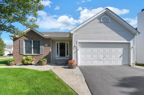 410 Green Apple Place, Etna, OH 43062