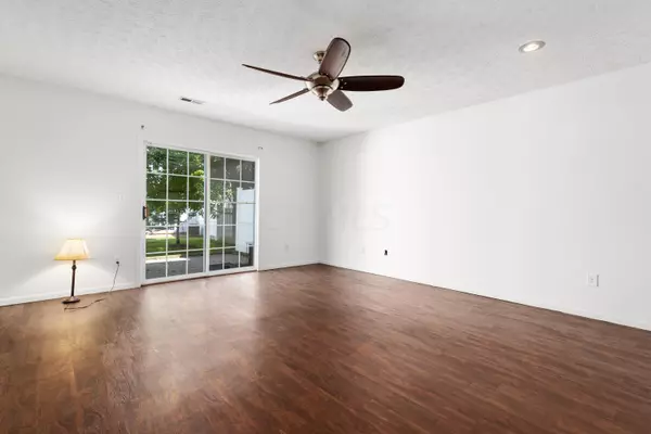 Columbus, OH 43228,4672 Athalia Drive #21B