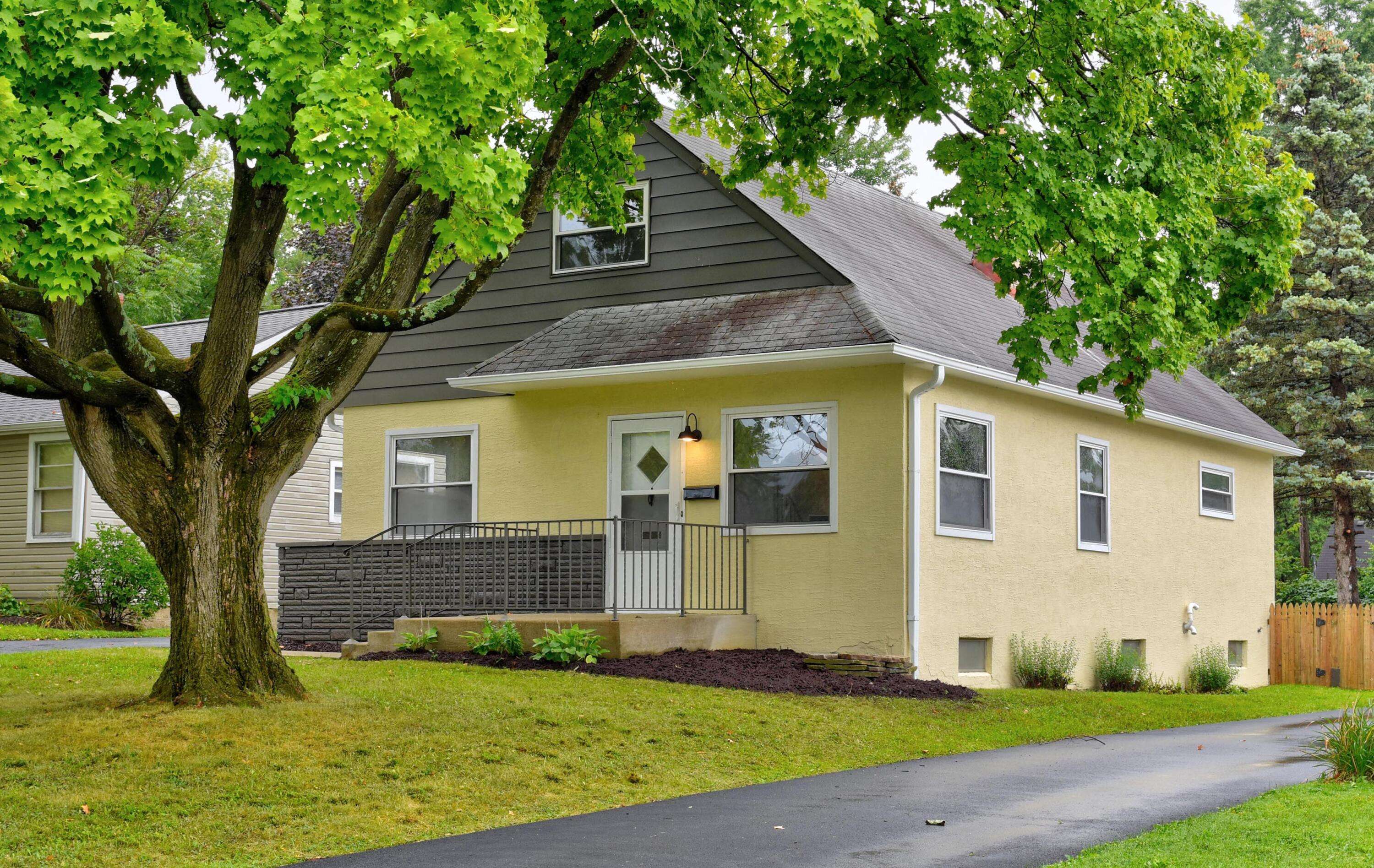 Columbus, OH 43214,353 E Beechwold Boulevard