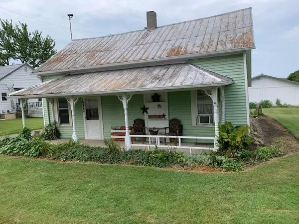 10422 Columbus Street, Middleburg, OH 43336