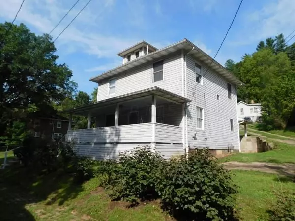 447 Scott Street, Nelsonville, OH 45764