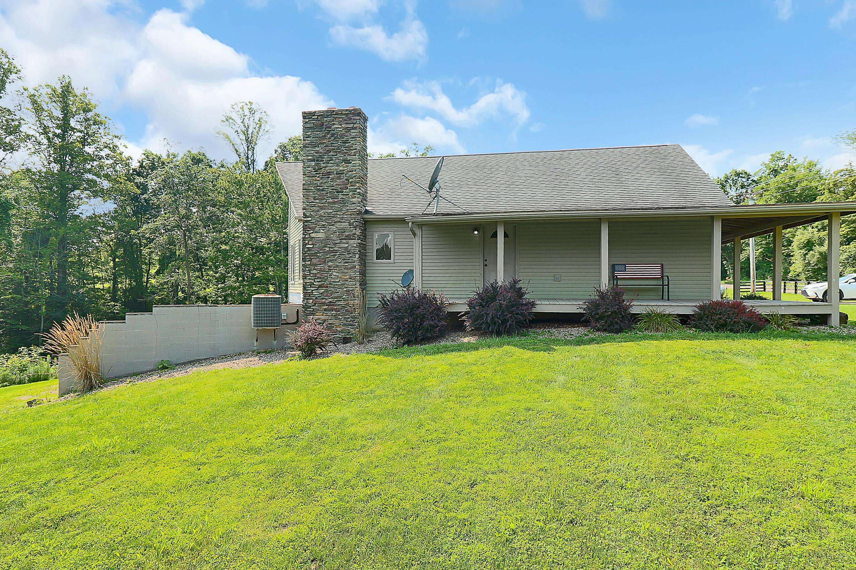 Cumberland, OH 43732,10775 Oak Grove Road