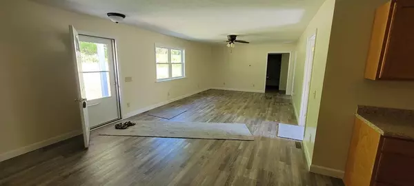 Mcarthur, OH 45651,63240 Siverly Creek Road