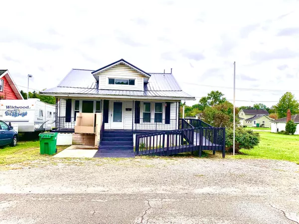 236 E Lincoln Street, New Lexington, OH 43764