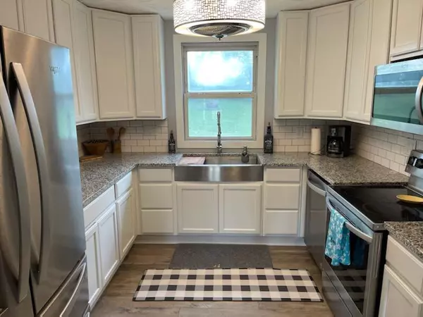 London, OH 43140,1240 W Choctaw Drive