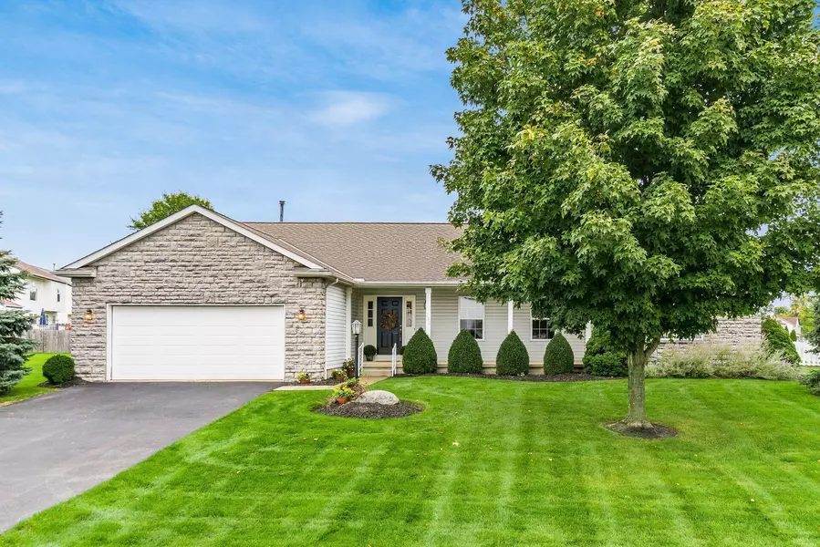 220 Strathsprey Drive, Blacklick, OH 43004