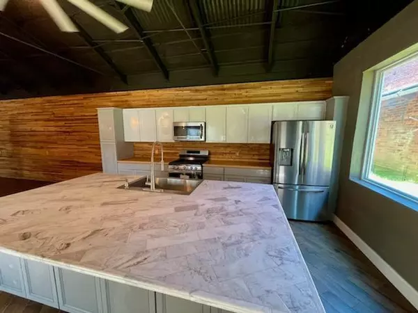 Mount Gilead, OH 43338,14 N Cherry Street