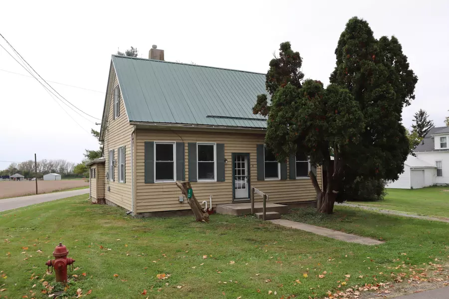 10 West Street, Bloomingburg, OH 43106