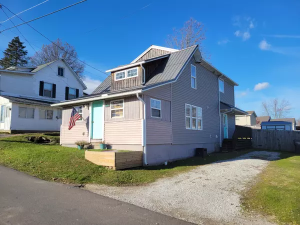 Buckeye Lake, OH 43008,247 Highland Avenue