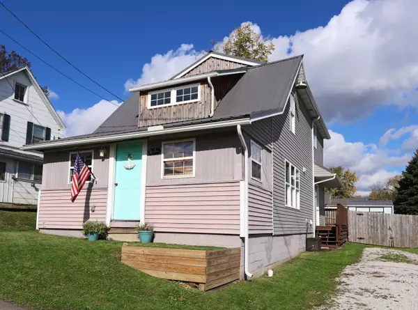 Buckeye Lake, OH 43008,247 Highland Avenue