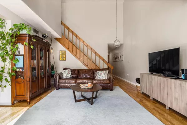 Columbus, OH 43220,4607 Sandringham Drive #B