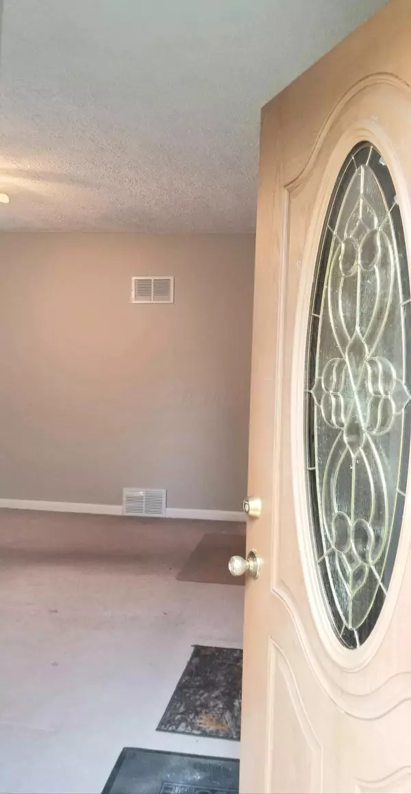 Columbus, OH 43227,3803 E Fulton Street